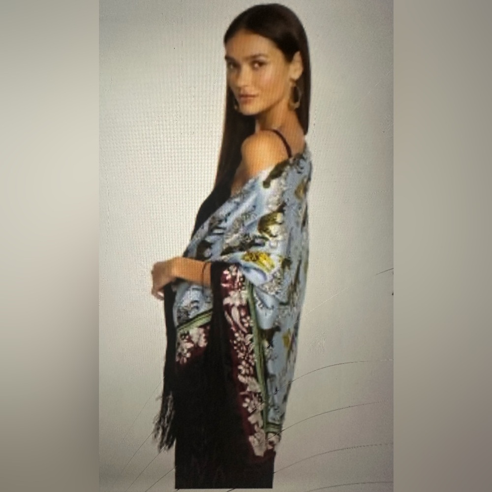 Johnny Wad Opal Shawl